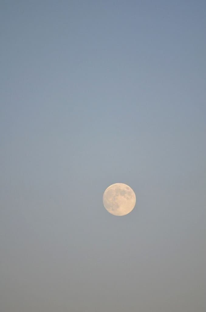 Full moon in a dusky sky